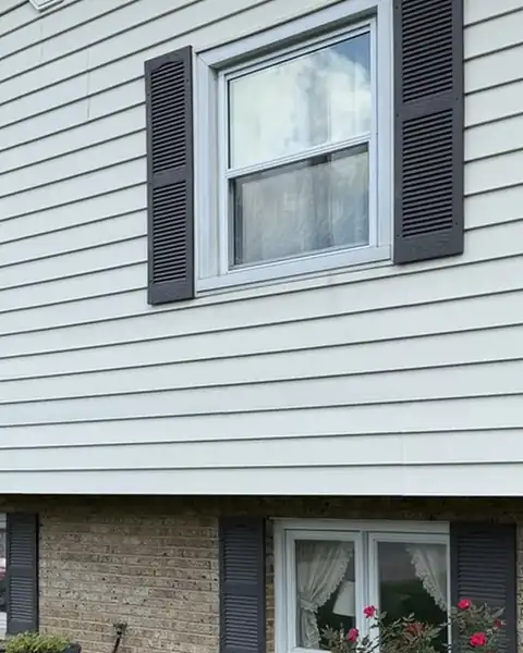 Kettering house siding after soft washing by A Team Contracting