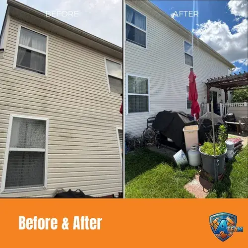 Two-story siding softwash before and after — Springboro, Ohio